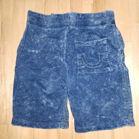 True  Religion Shorts - Picture 2 of 5
